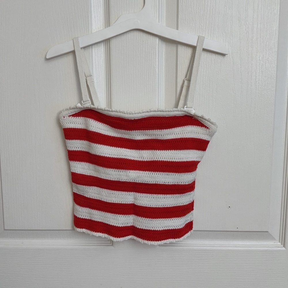 Abercrombie & Fitch Red and White Knit Top